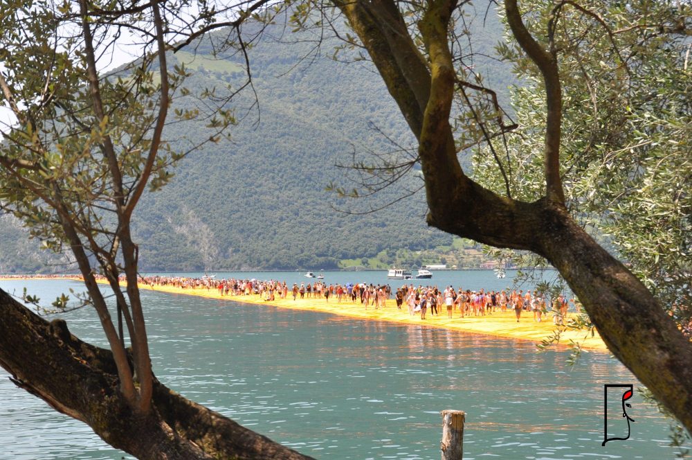 land art the-floating-piers